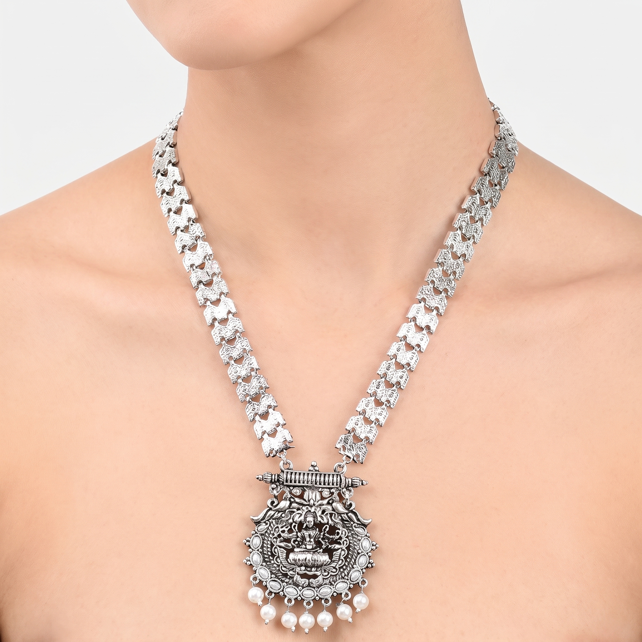 Zaveri Pearls Bangles